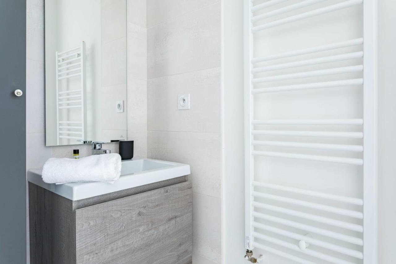Le Rio, Appartement Avec Terrasse & Parking 렌 외부 사진