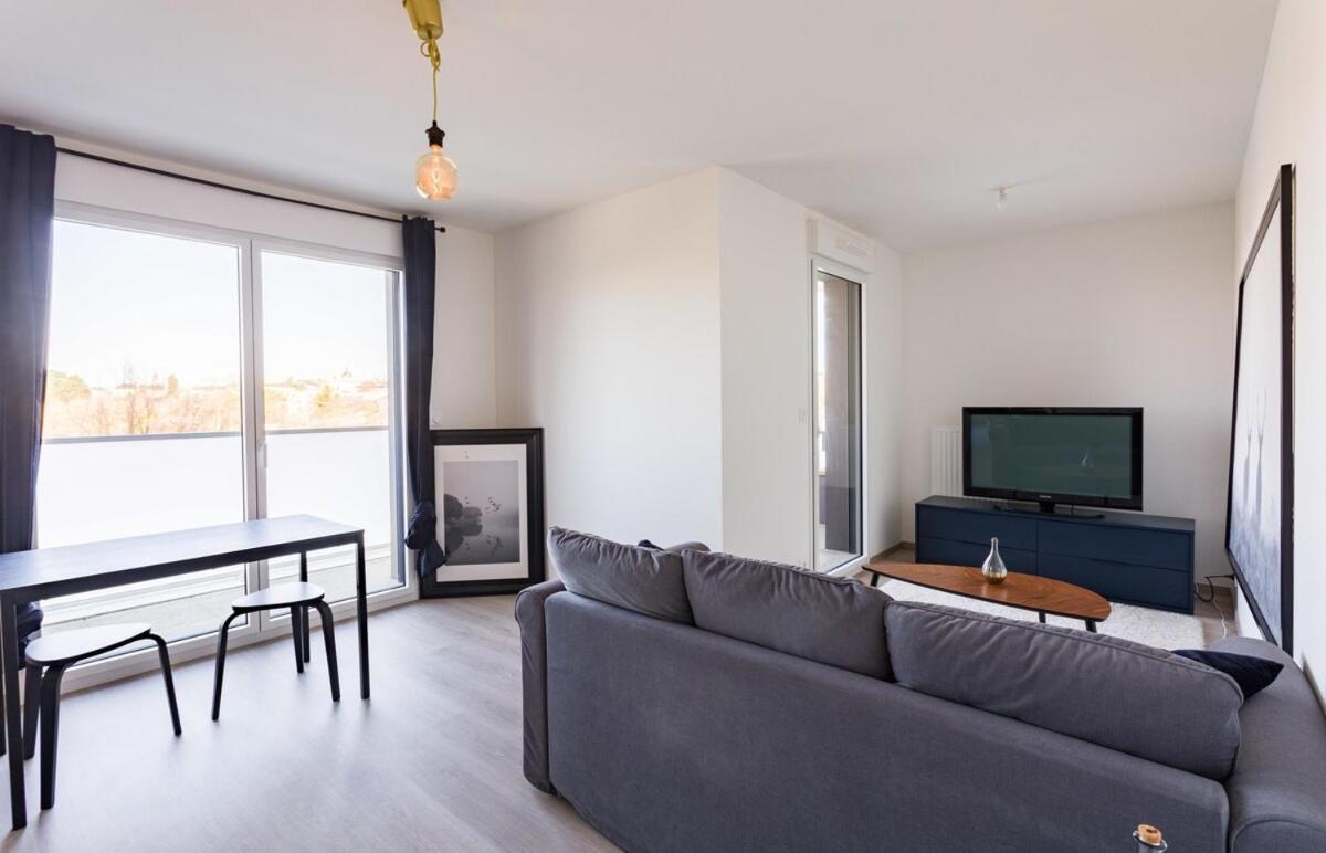 Le Rio, Appartement Avec Terrasse & Parking 렌 외부 사진