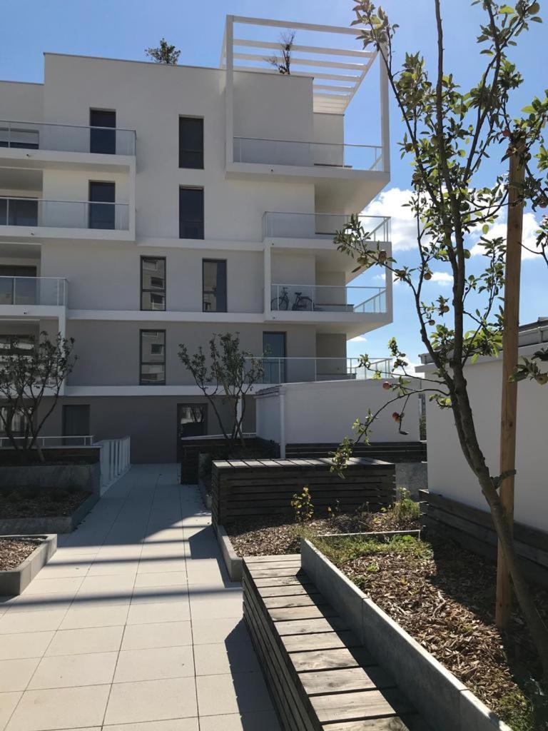 Le Rio, Appartement Avec Terrasse & Parking 렌 외부 사진